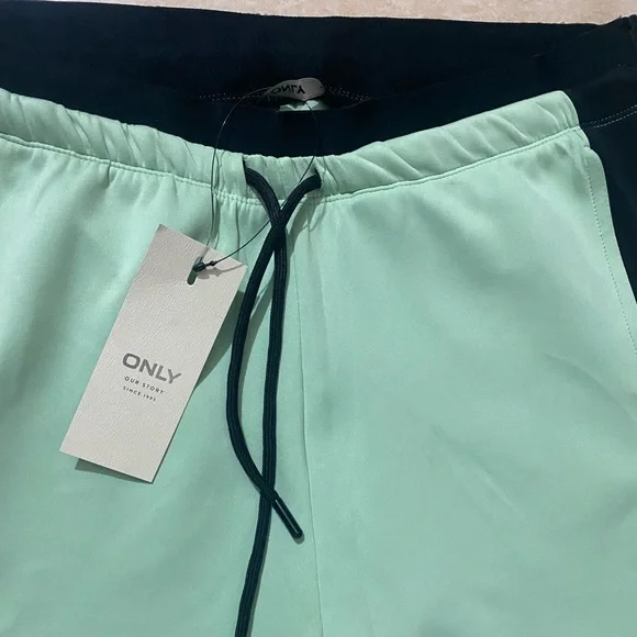 ONLY Play Women’s Dry-Fit Track Pants - Picture 6 of 8